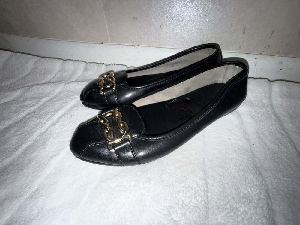 Aerosoles Big Bet Black Ballet Flats with Gold-Tone Chain Detail - Picture 5 of 8